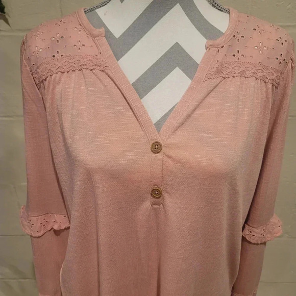 Matilda Jane Heart to Heart Possibilities Pink Knit Women’s Top Sz Medium Vneck. - Picture 2 of 10